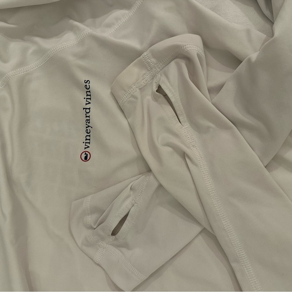 Vineyard Vines Men’s White Hoodie with Navy Logo and Flag Fish Size Small S - Picture 8 of 8